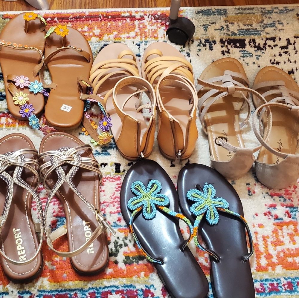 Lot of 6 pair of sandals